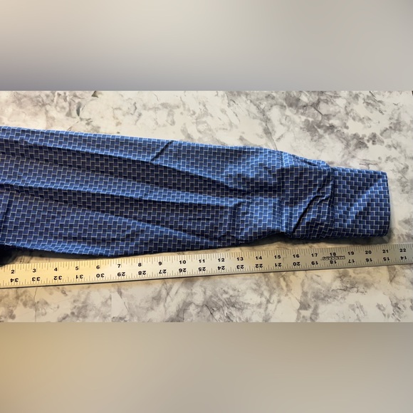 Bugatchi Button Down Shaped Fit Cotton Shirt Size Small Navy Print 100% cotton - Picture 7 of 10